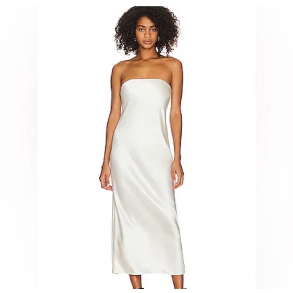Maggie MacDonald Oxly Midi Dress Creme
L'Academie, size L